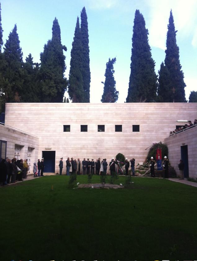 La commemorazione delle vittime di Viale Giotto questa mattina al cimitero