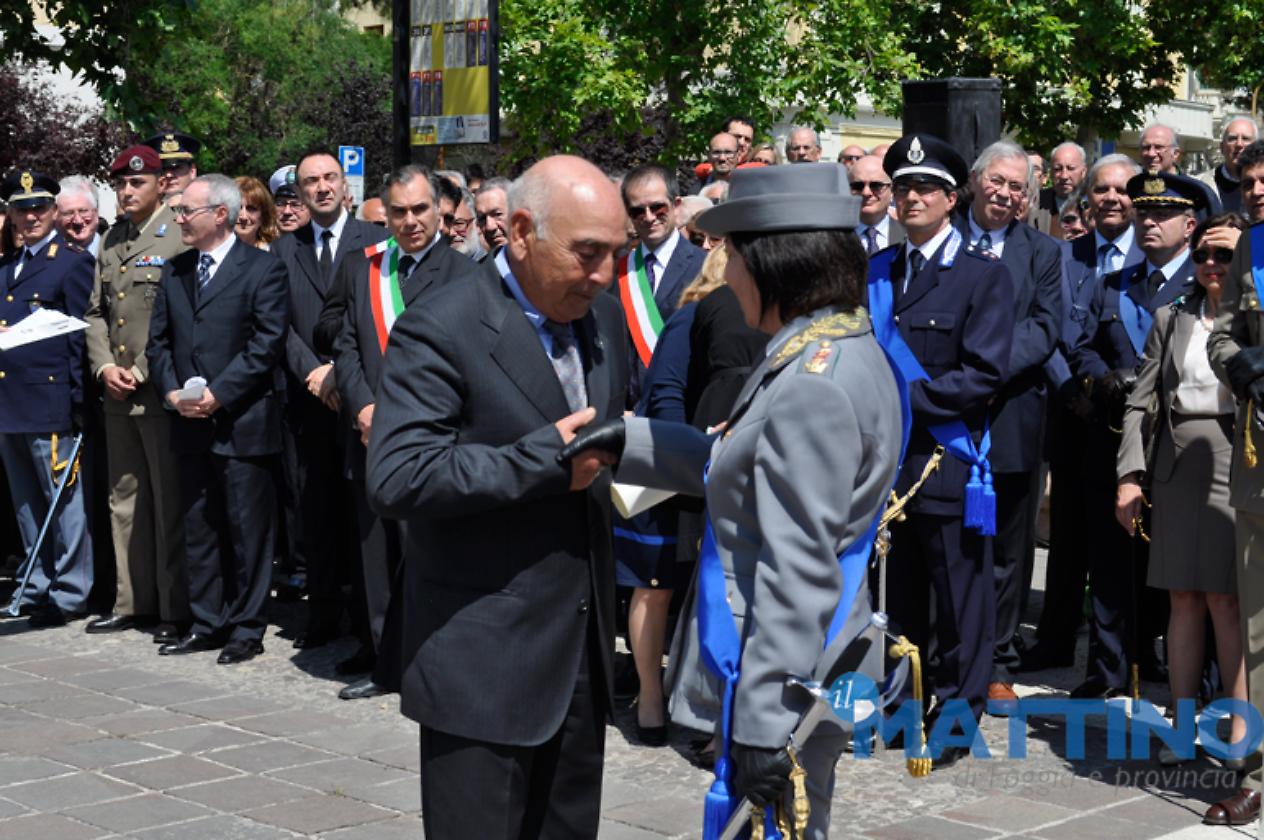 Consegna onorificenza di Cavaliere a Saverio Pandiscia