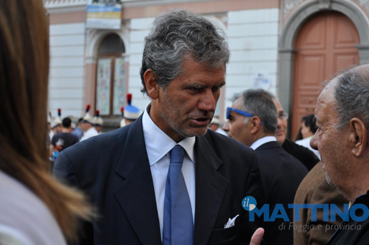 Arrufato e abbronzato