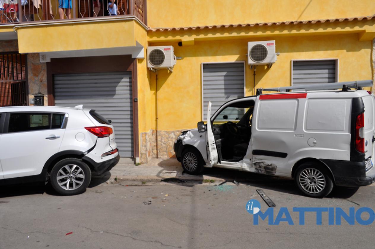 Le due auto coinvolte nell'incidente