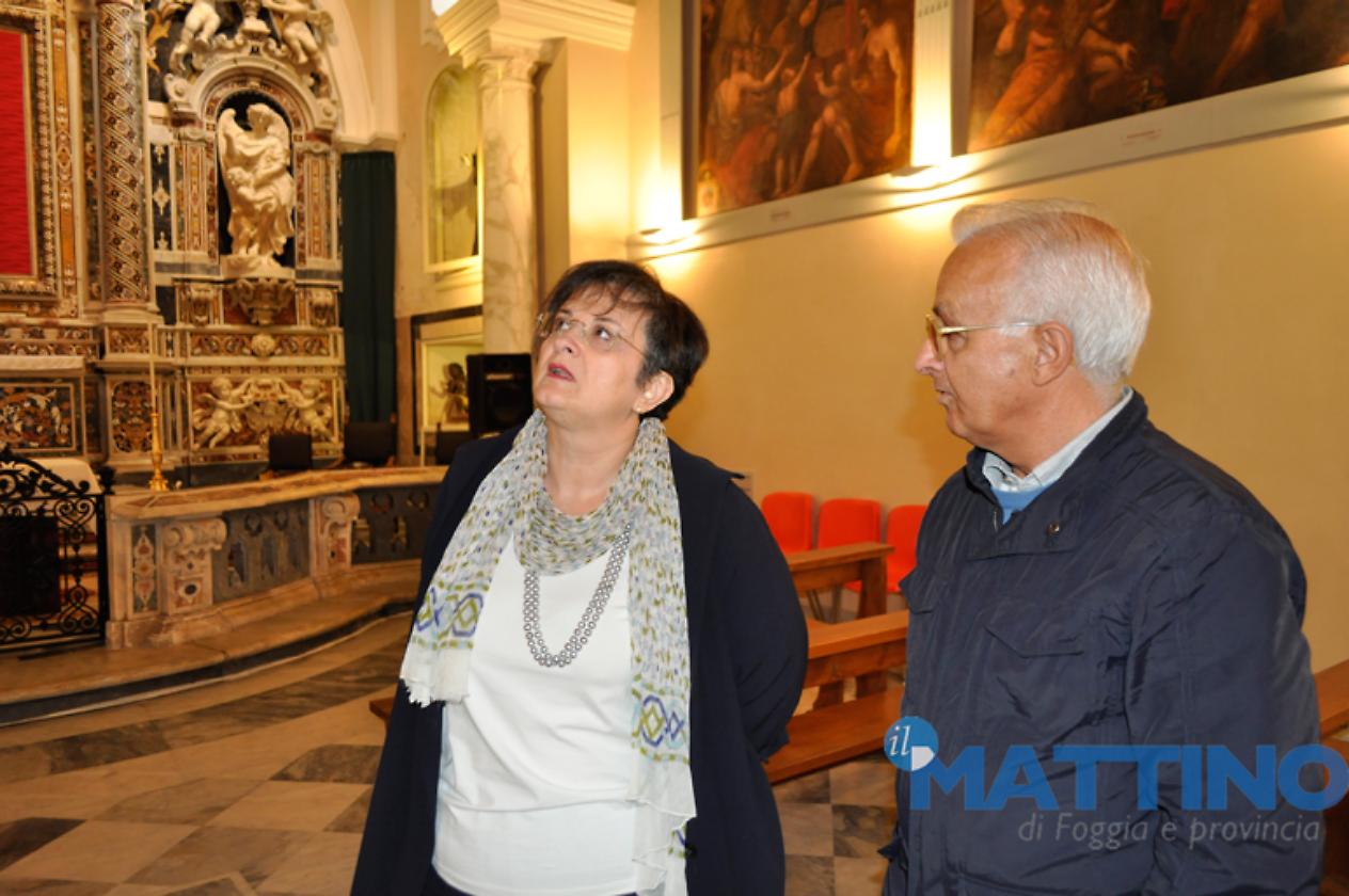 La curatrice delle targhe