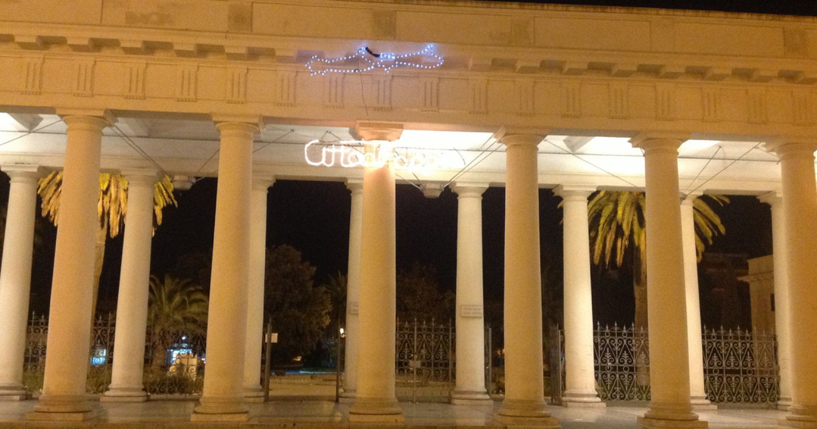 Villa Comunale: petardo contro chiosco 
