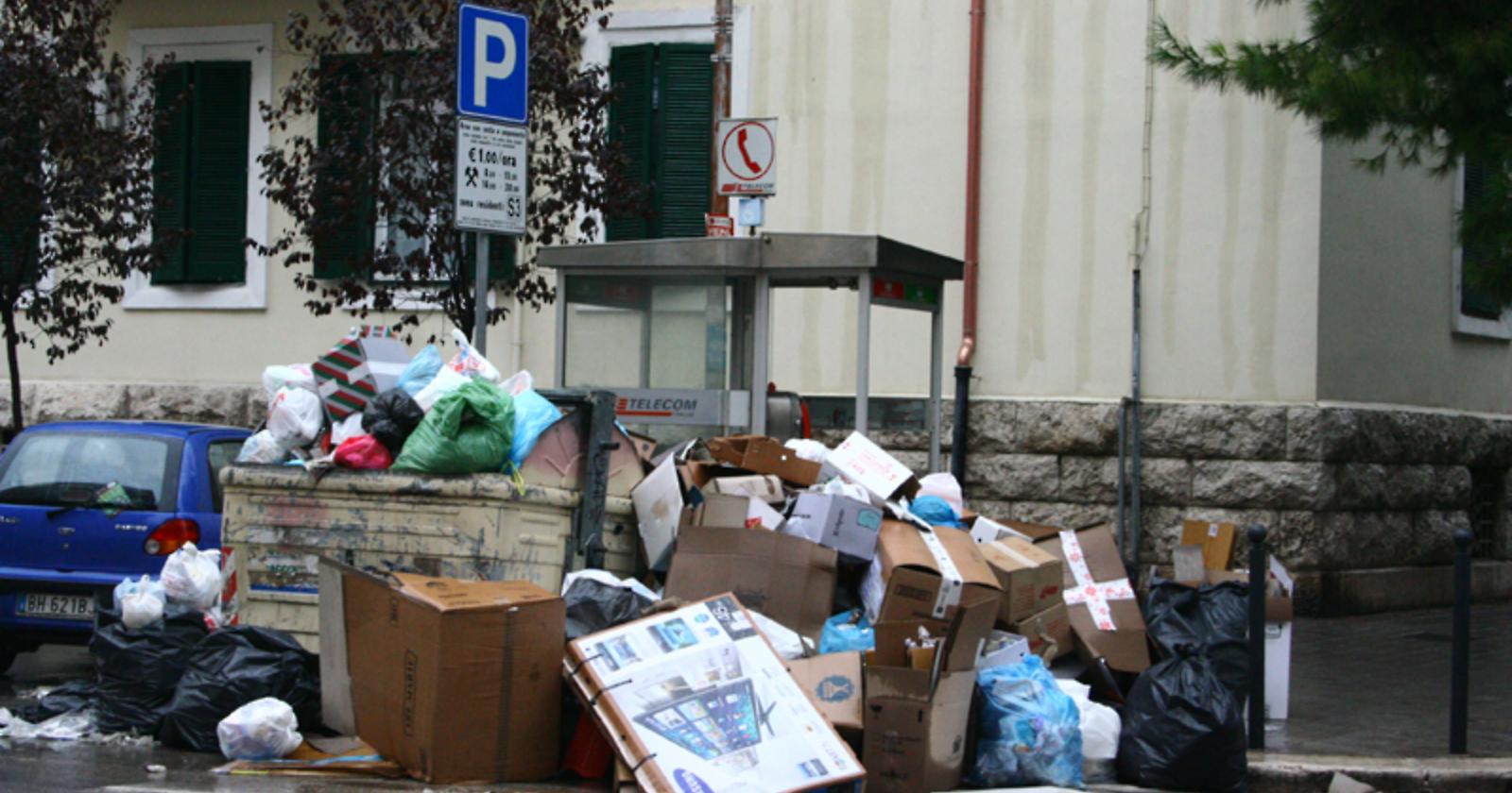Sui rifiuti, botta e risposta tra Mongelli e la SMAT