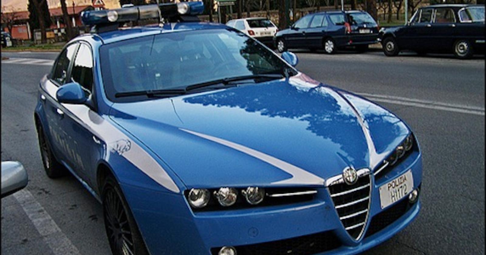Tenta di rapinare edicolante minacciandolo di piazzare una bomba: in manette pregiudicato di San Severo