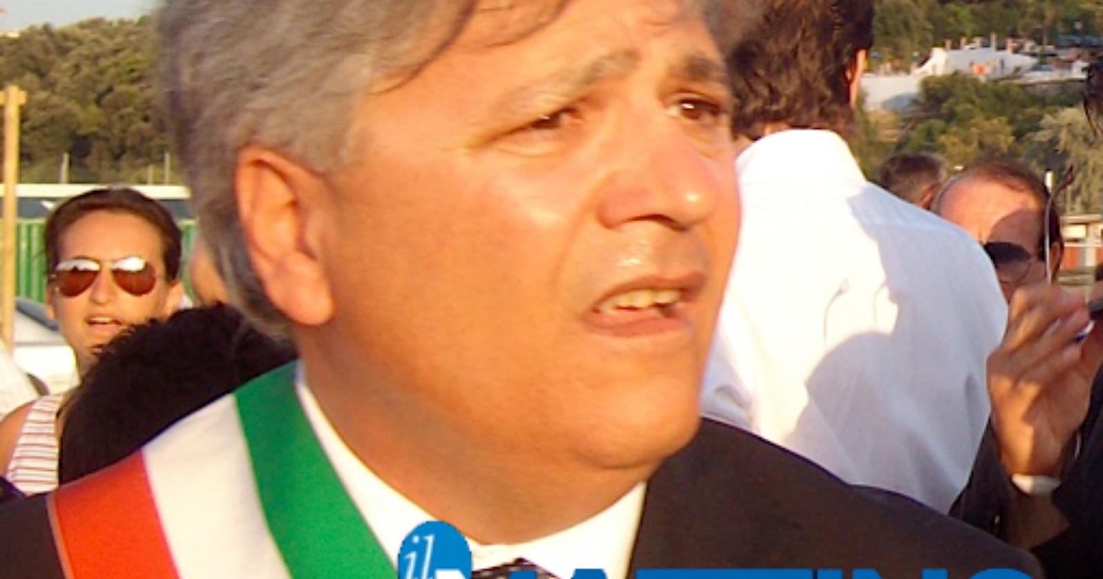 Pallettoni calibro 12 per D'Anelli. L'ex sindaco ai Carabinieri: «Mai ricevuto minacce»