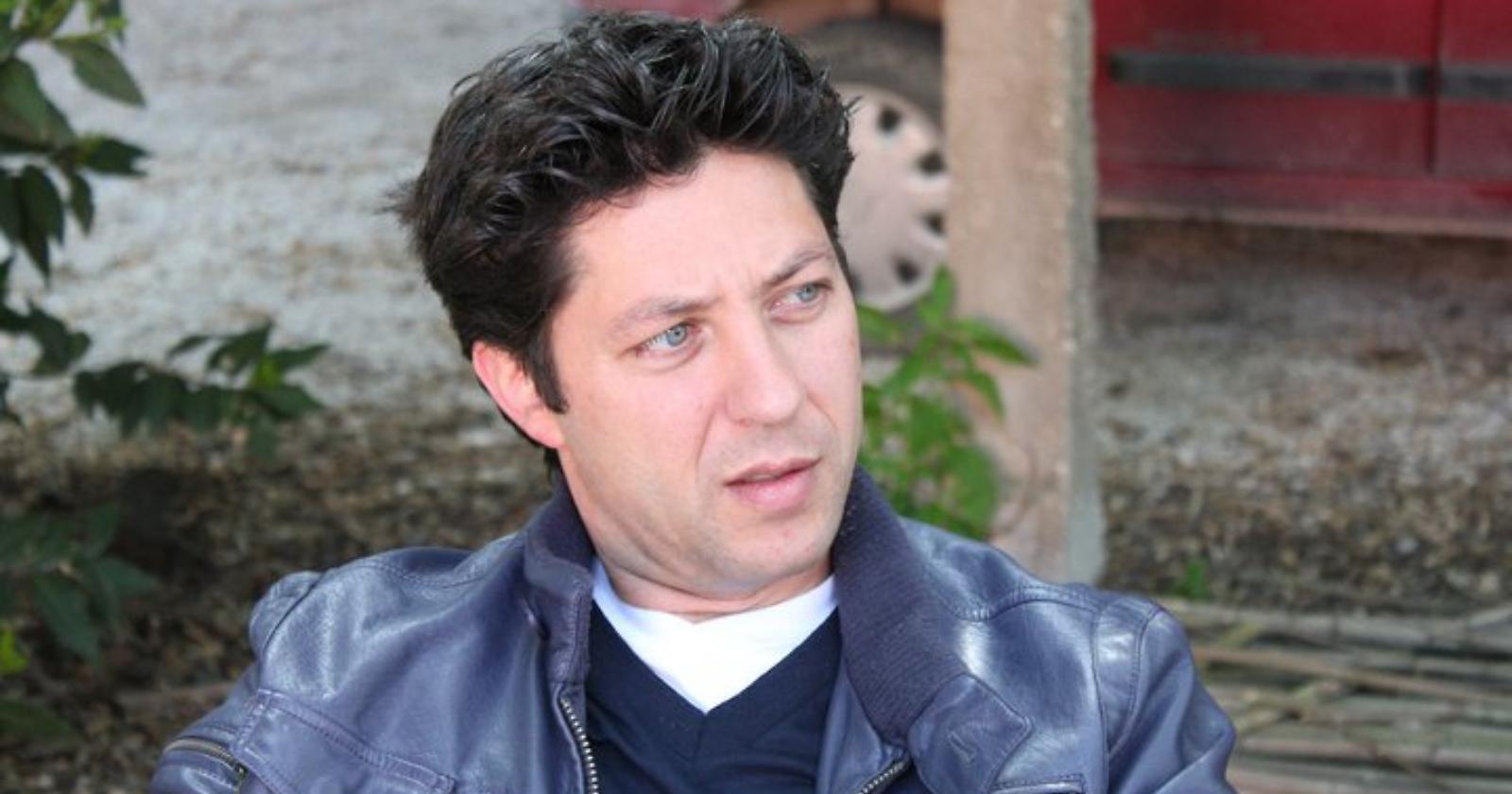 Fuoco incrociato di M5S e Pdl su Angelo Cera: «Onorevole, dimettiti!»