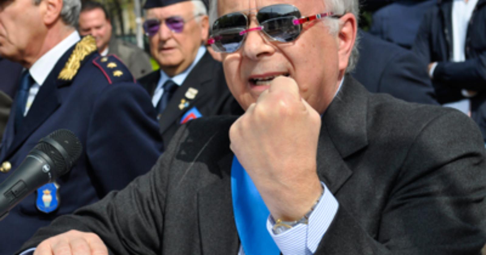 Tonino serra i pugni: alla Provincia non ci torna. Ma per Billa...