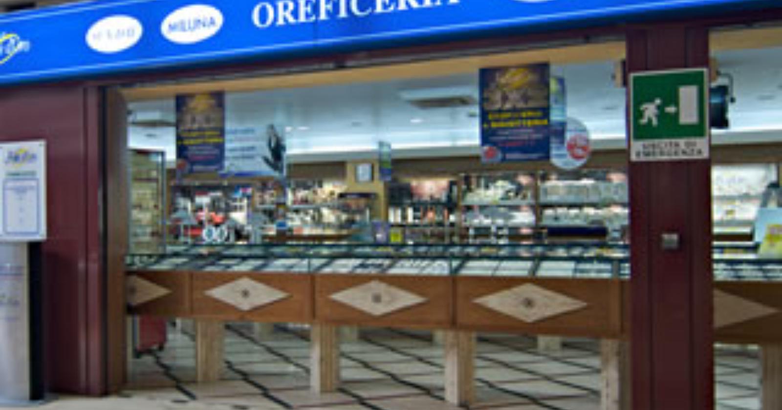 Manfredonia, rapina alla gioielleria "Follie d'oro" del centro commerciale