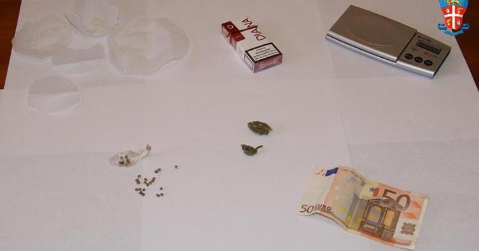 Spaccia durante la festa patronale di Cagnano Varano: arrestato