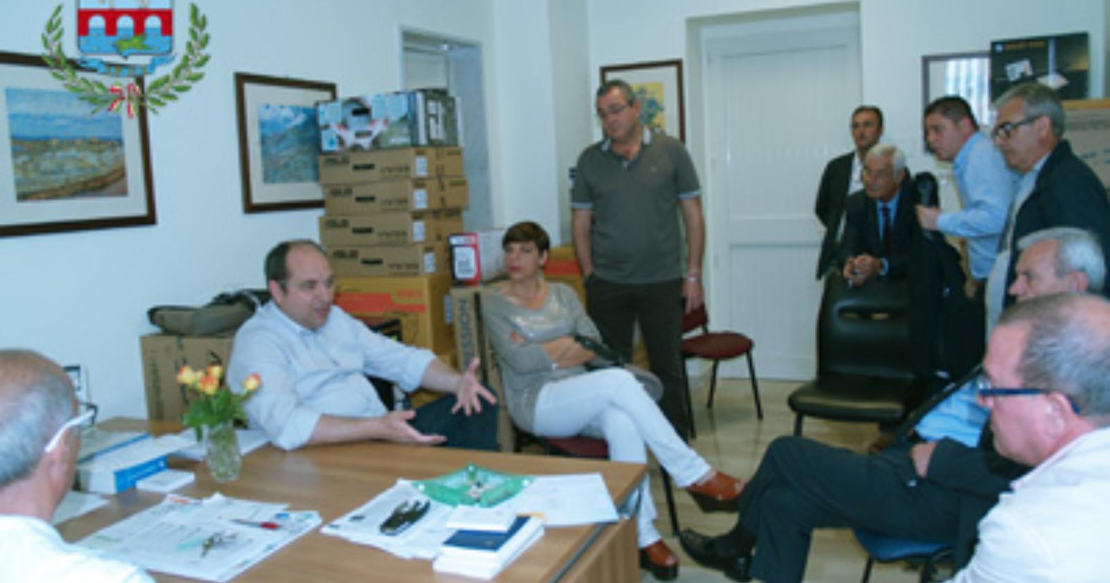 Manfredonia, sindaco e giunta occupano l'ospedale