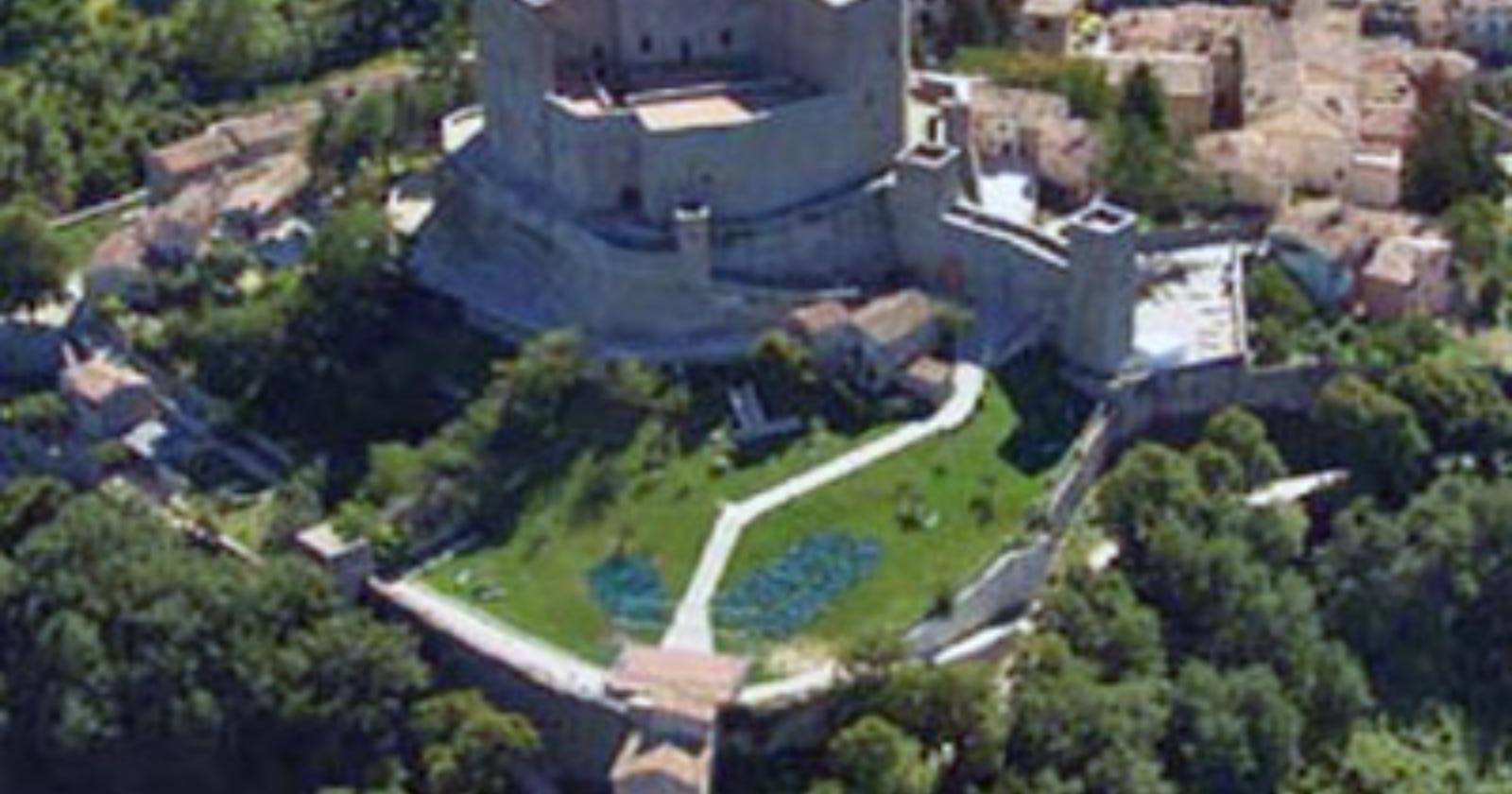 Costanza e Azzurrina: i due fantasmi della bellissima Rocca malatestiana di Montefiore