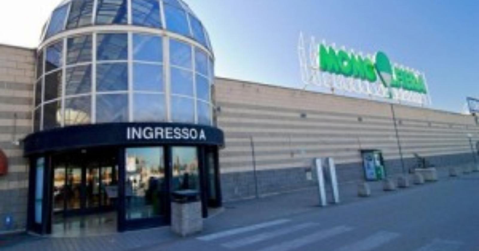 Oggi, 16 settembre 2004, la Procura chiude Mongolfiera e Ipercoop: a Foggia si riversa la protesta da tutta Italia