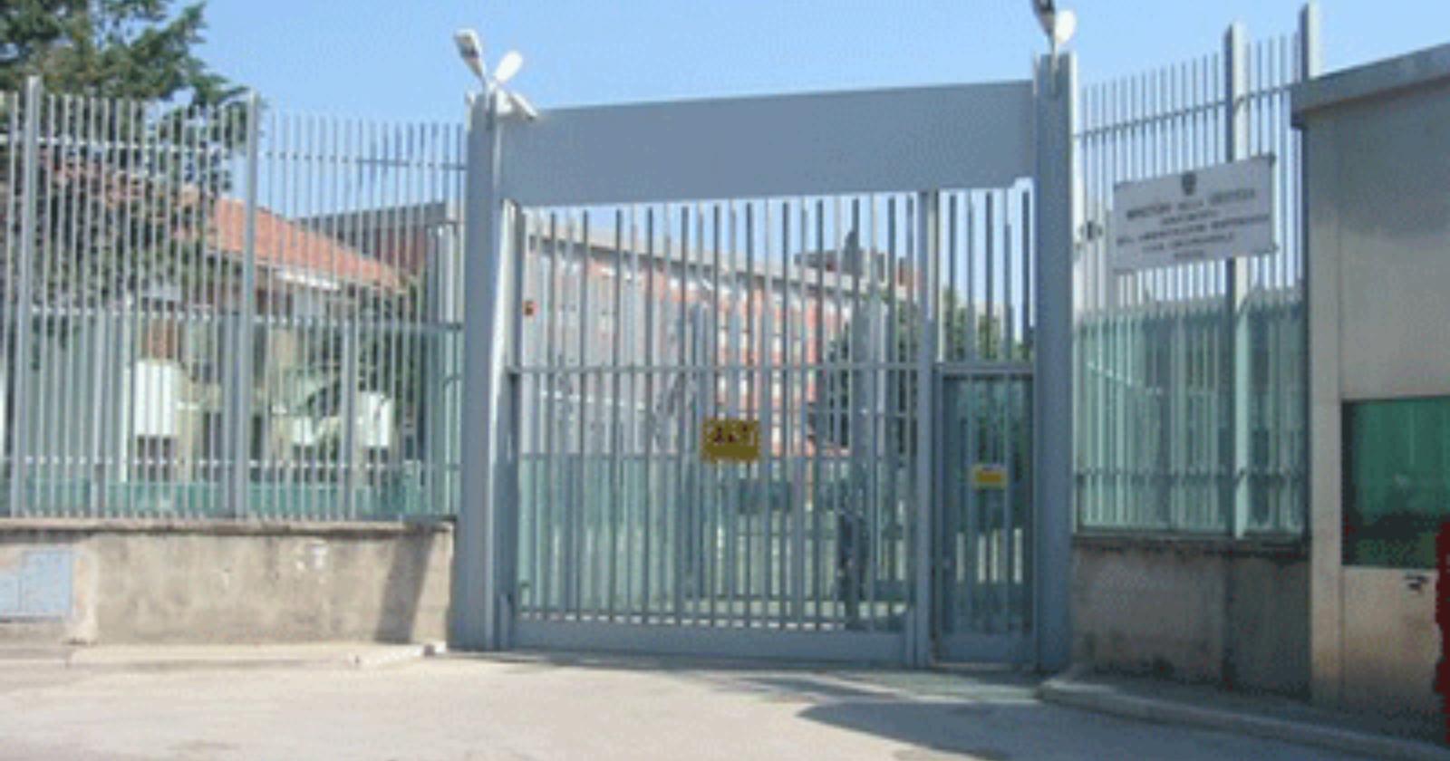 Carcere di Foggia, detenuto senegalese aggredisce e manda in ospedale agente di Polizia Penitenziaria