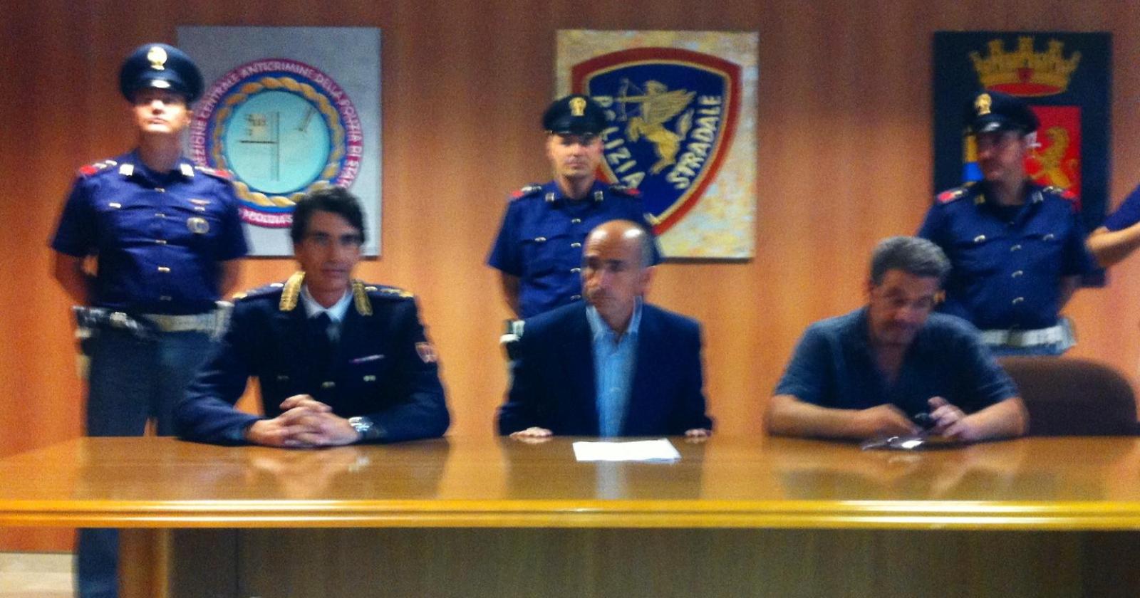 "Amori criminali" tra la malavita locale: cinque arresti