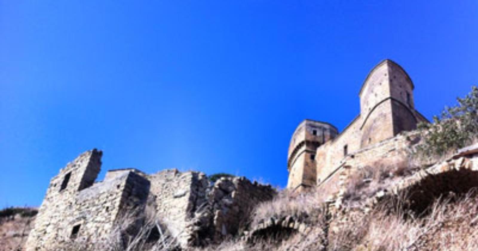 Rocchetta si colora di arancione