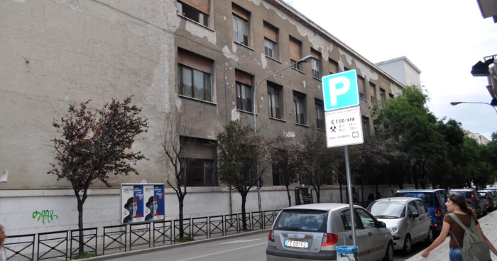 Il Poerio costretto ai doppi turni, la Provincia se ne infischia