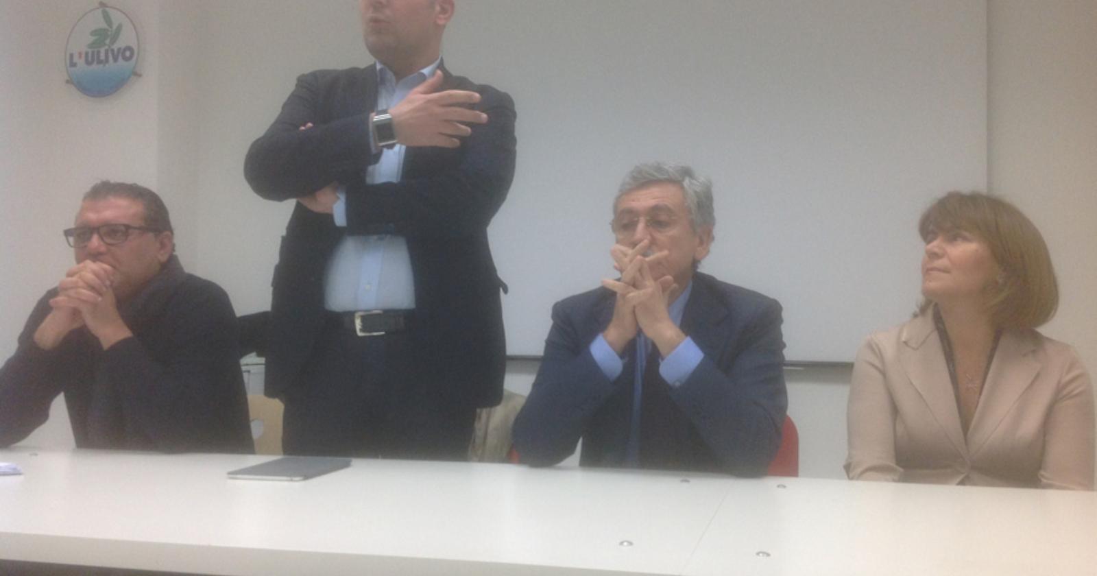 D'Alema: «Il Pd per Renzi è un trampolino, noi siamo una comunità, perciò voto Cuperlo»