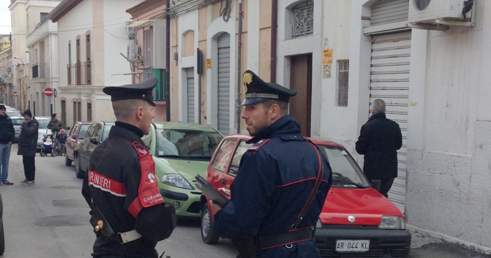 Picchiata, rapinata in casa una donna di 43 anni da 2 che si fingono tecnici del gas