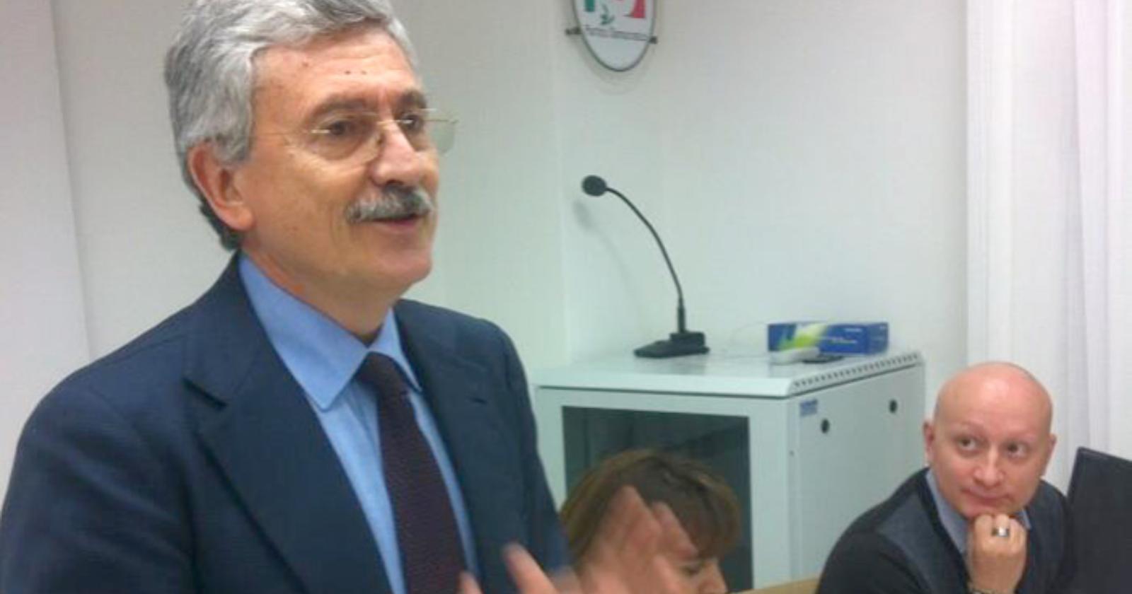 Come ai vecchi tempi, D'Alema se ne va per comizi in Capitanata