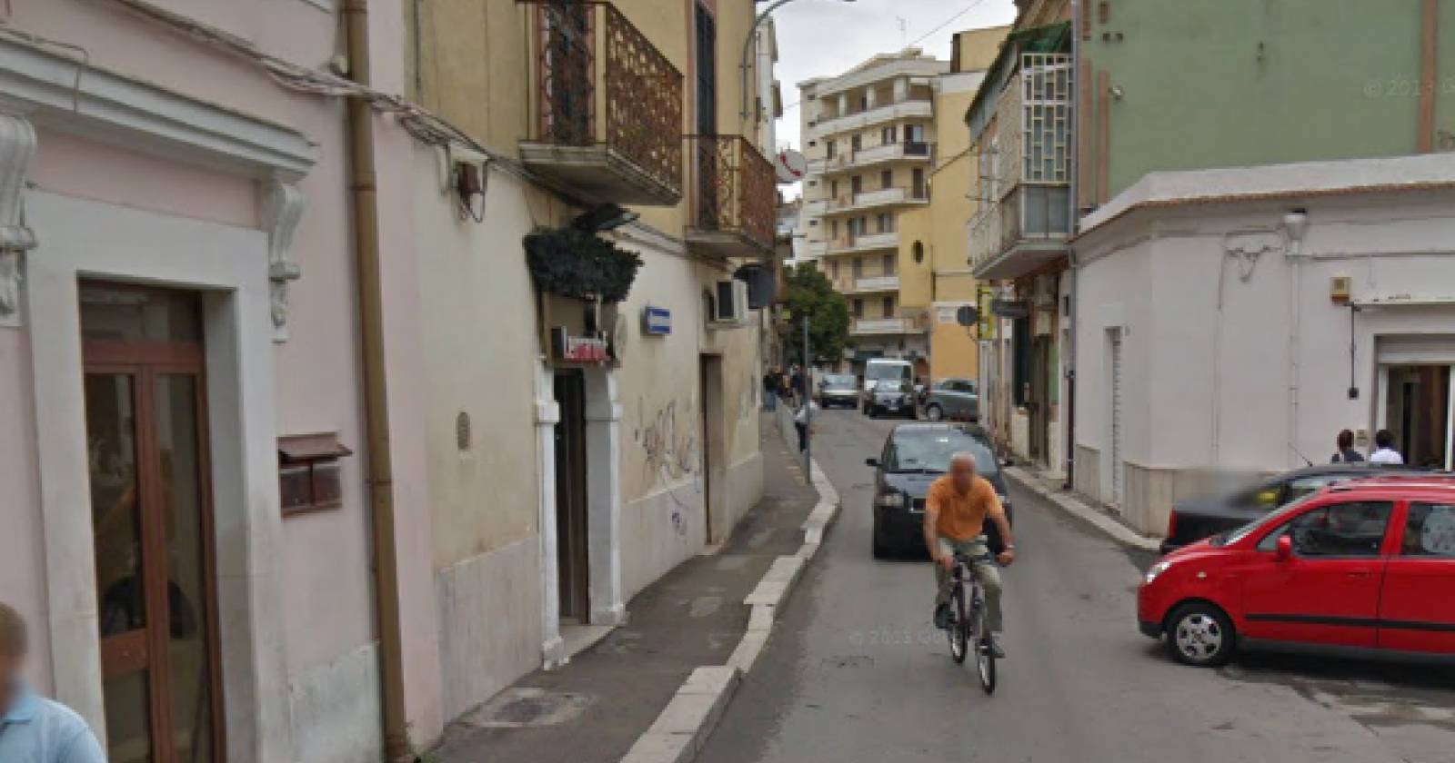 Rapina a mano armata in una gioielleria