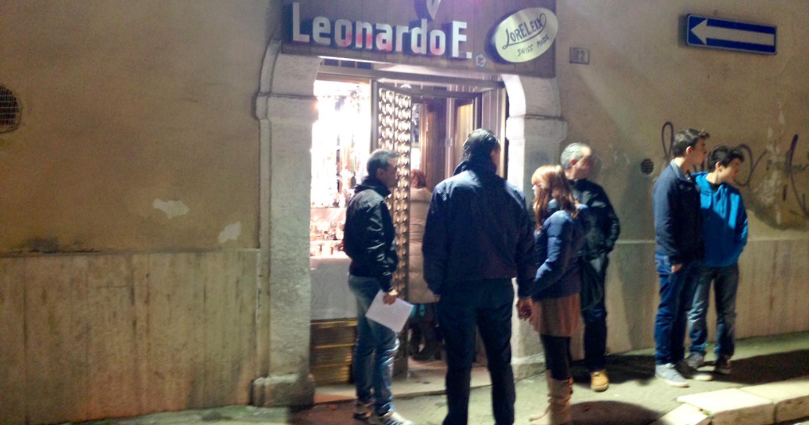 Rapina oreficeria "Leonardo": il titolare picchiato guarirà in dieci giorni