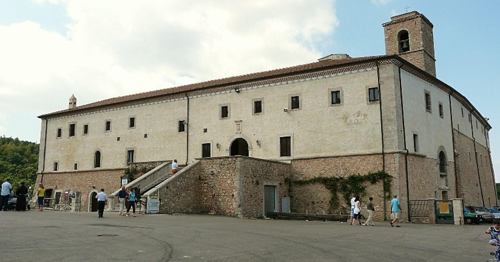 S. Marco in Lamis, nella notte di Natale c'è chi prega e c'è chi ruba