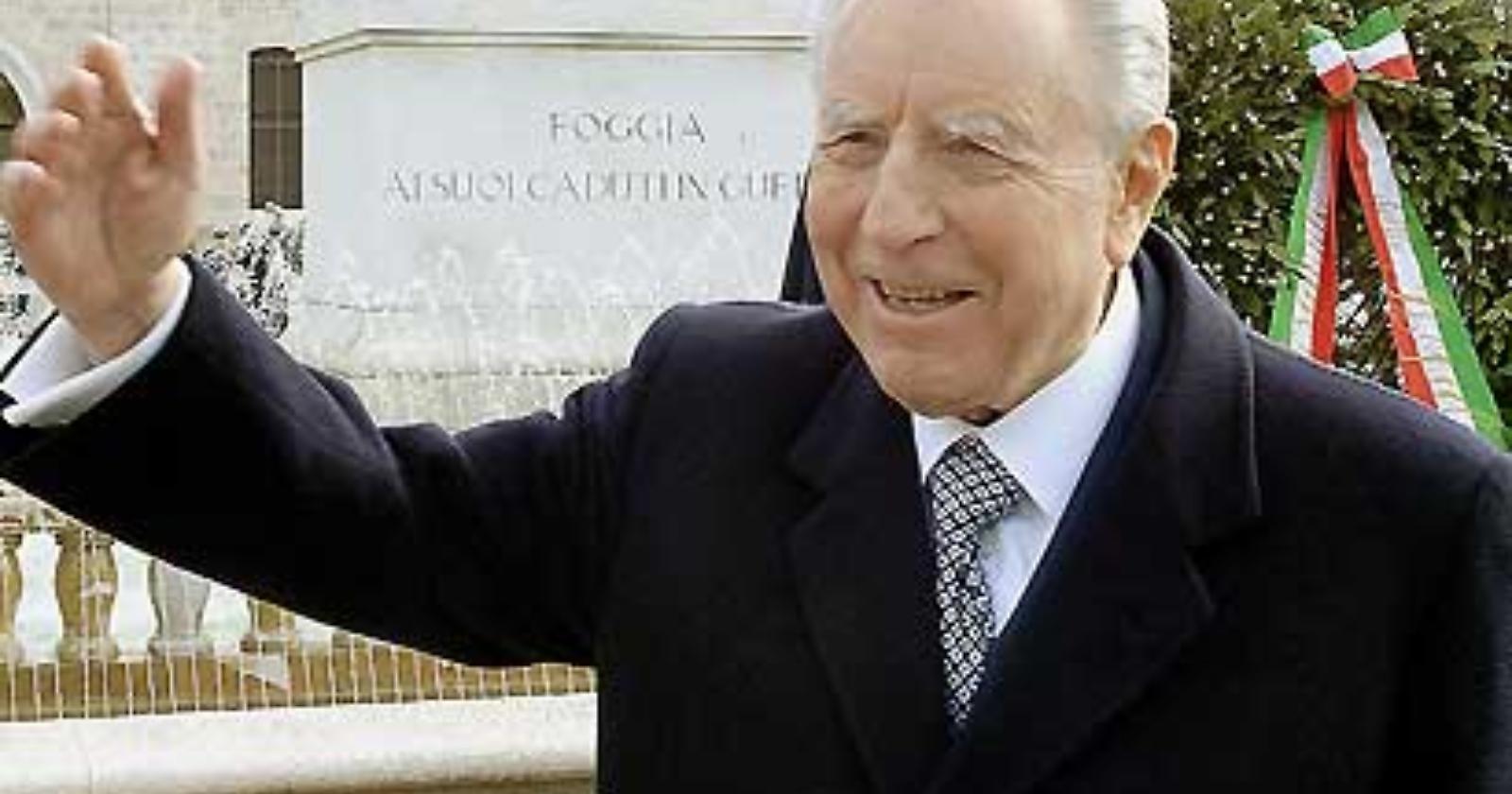 Oggi, 30 gennaio 2006, l'arrivo del Presidente Ciampi a Foggia per una visita di due giorni