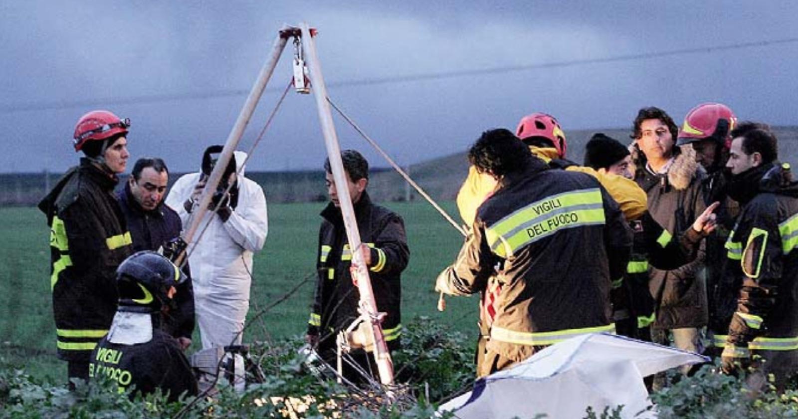 Sparata con una fucilata al petto, la donna ritrovata nel pozzo a Troia