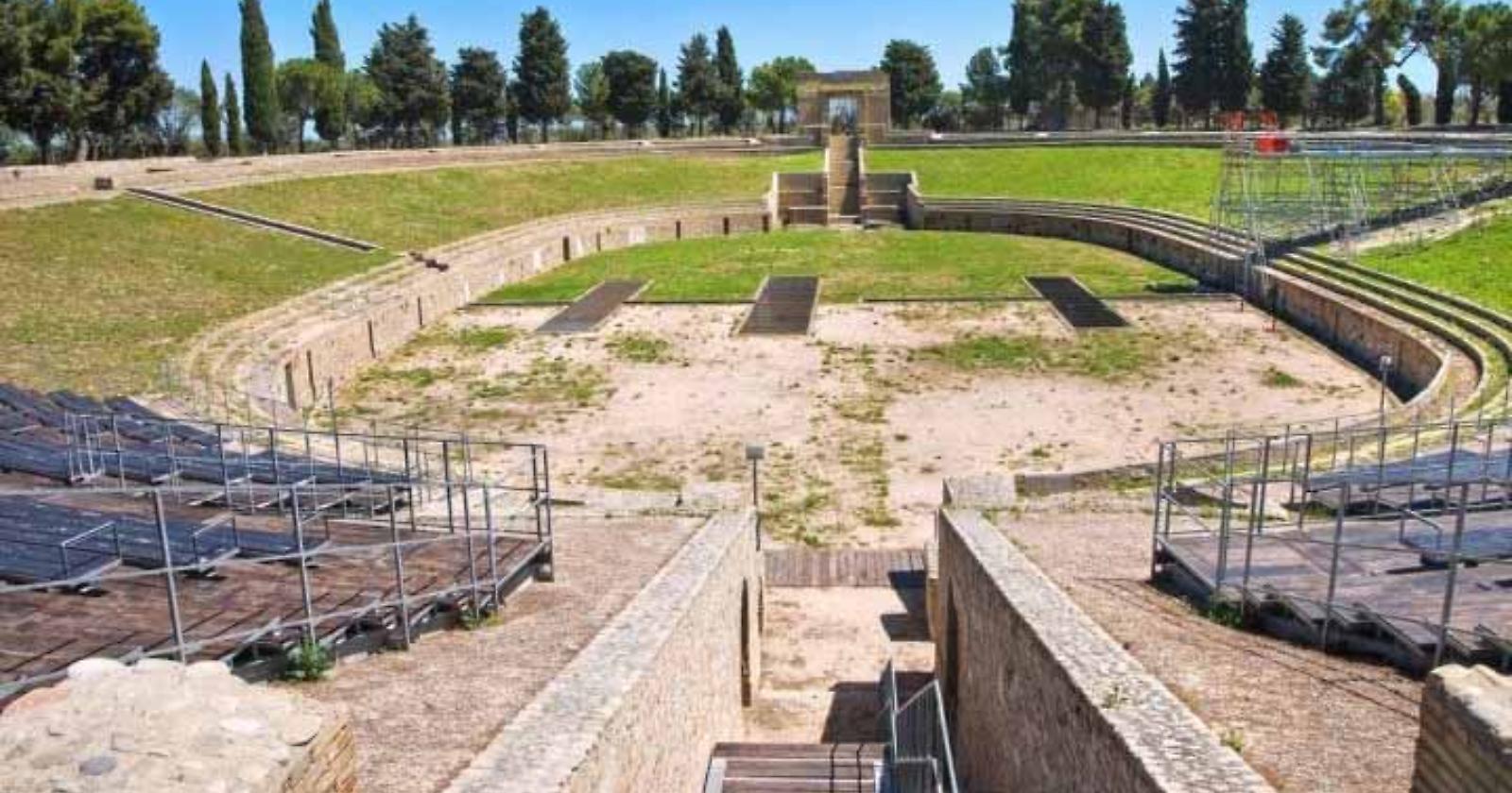 Oggi, 13 febbraio 1932, a Lucera viene alla luce uno stupendo anfiteatro romano del 314 a.C.