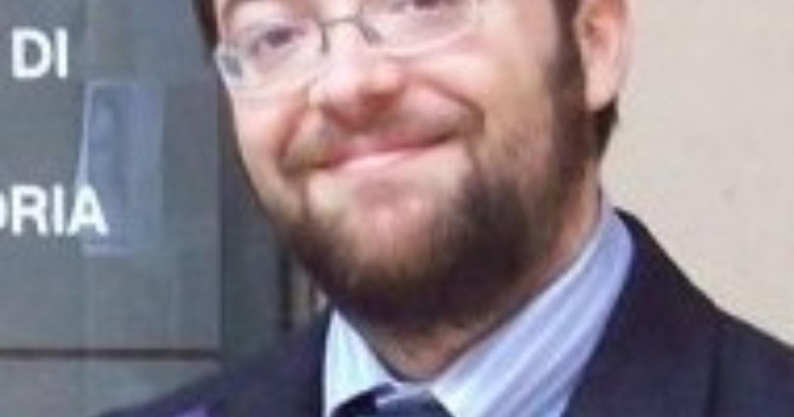 "007" dell'Università di Pavia per "indagare" sulle primarie, c'è anche il foggiano Scotto 