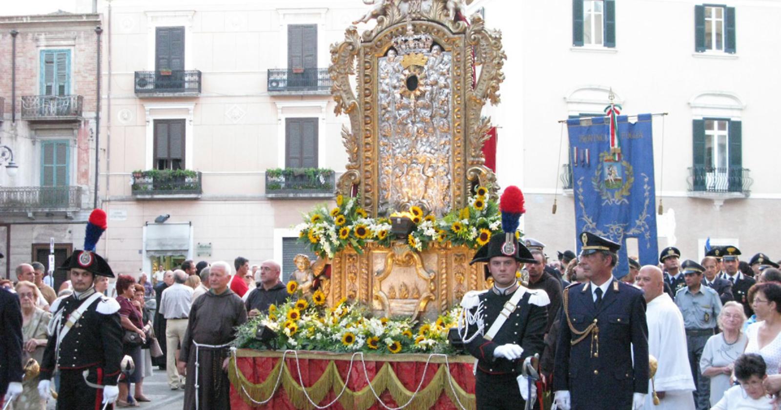 Oggi, 22 marzo 1731, l'apparizione della Madonna dei Sette Veli due giorni dopo il terribile terremoto a Foggia