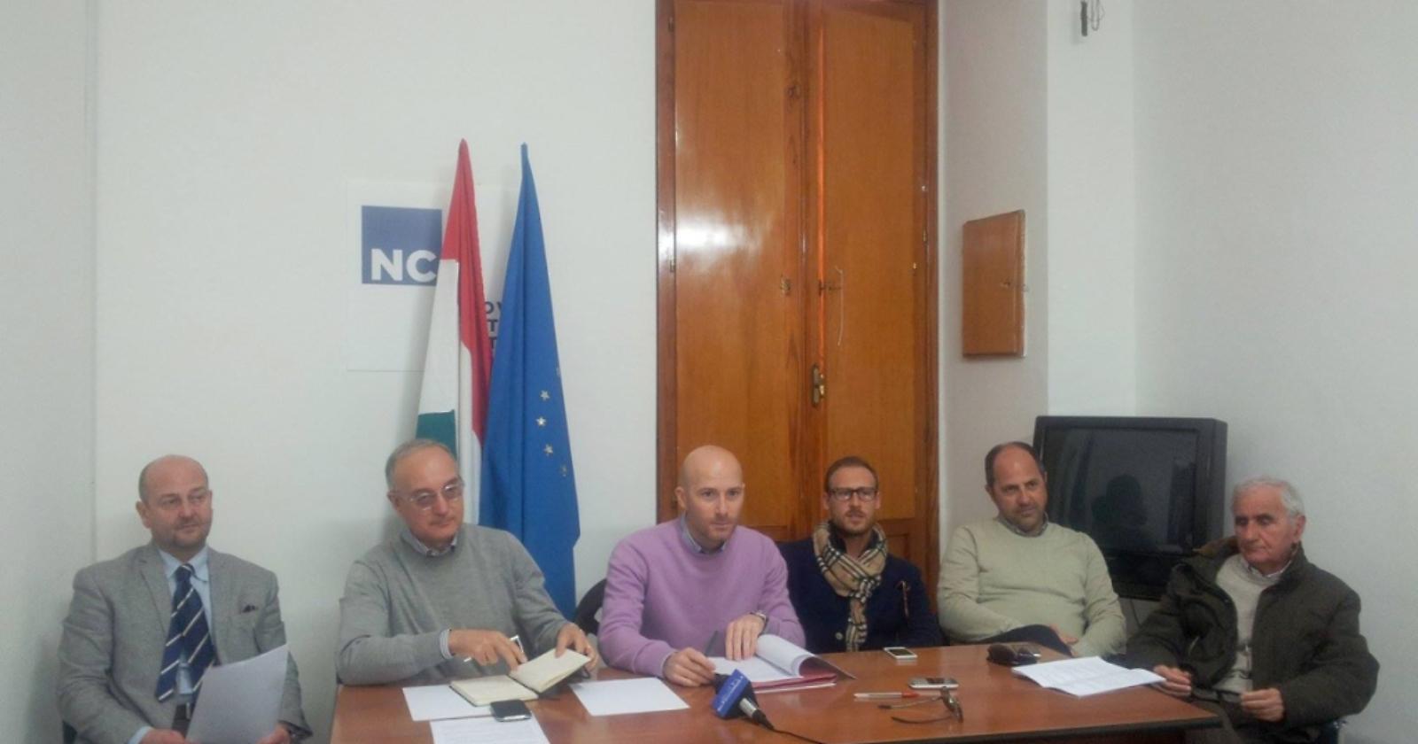 Manfredonia, mozione di sfiducia contro Riccardi: «Sindaco, è ora di andare a casa»