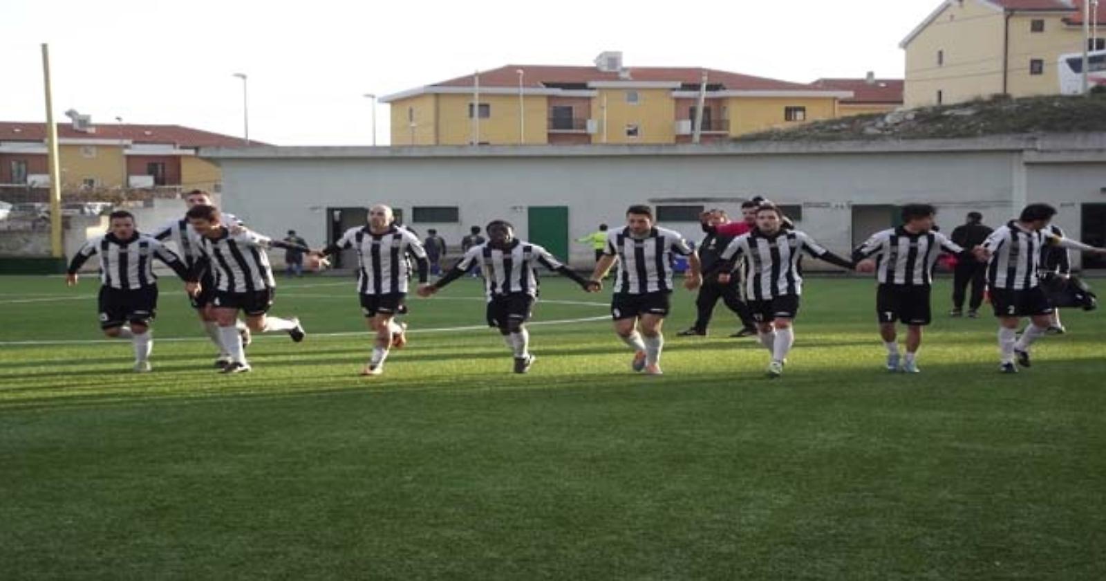 La Promozione dei due volti: festeggia il Monte, lacrime per il Gargano