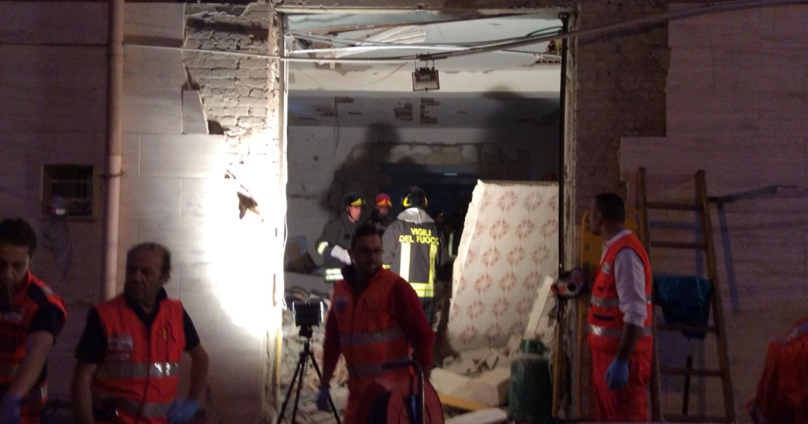 Foggia, crollo della palazzina in Via De Amicis: due feriti e due morti