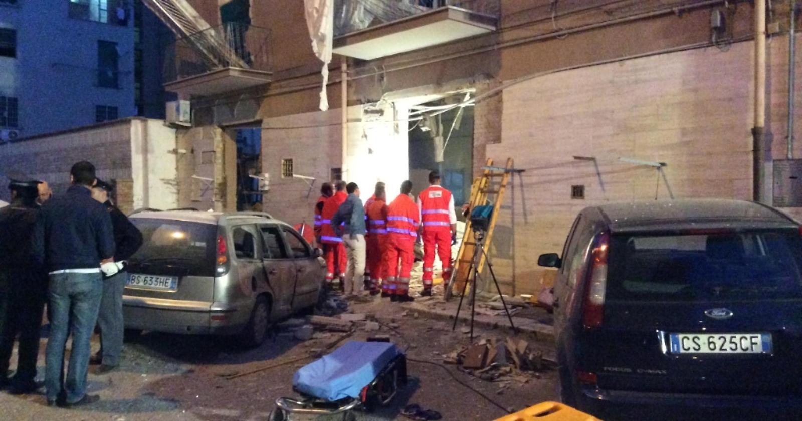 Crollo Via De Amicis: interrogate dagli inquirenti otto persone 
