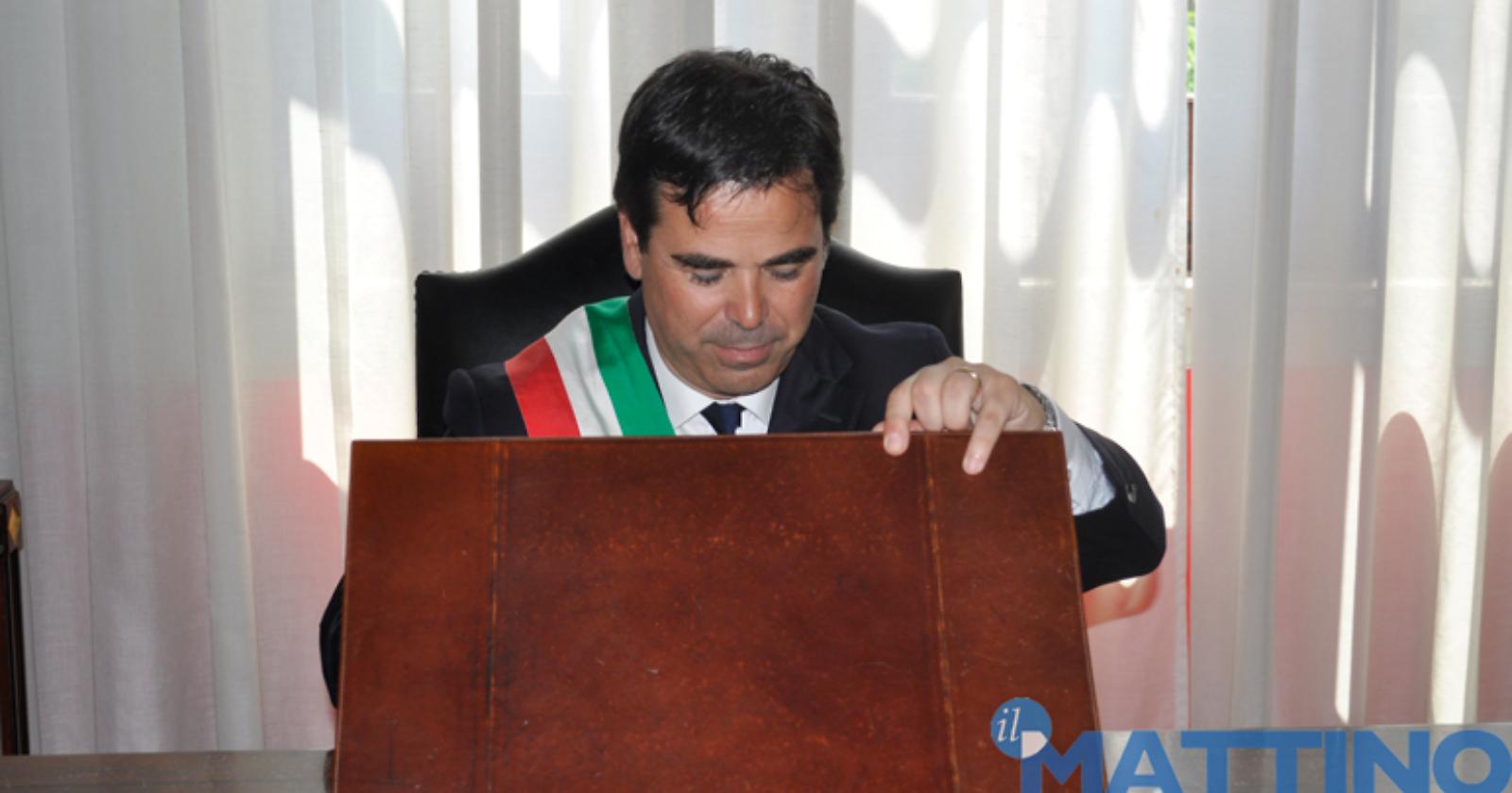 Bambole non c'è una lira, ma Landella riesce a tirare fuori dal cilindro 75milioni di euro da investire