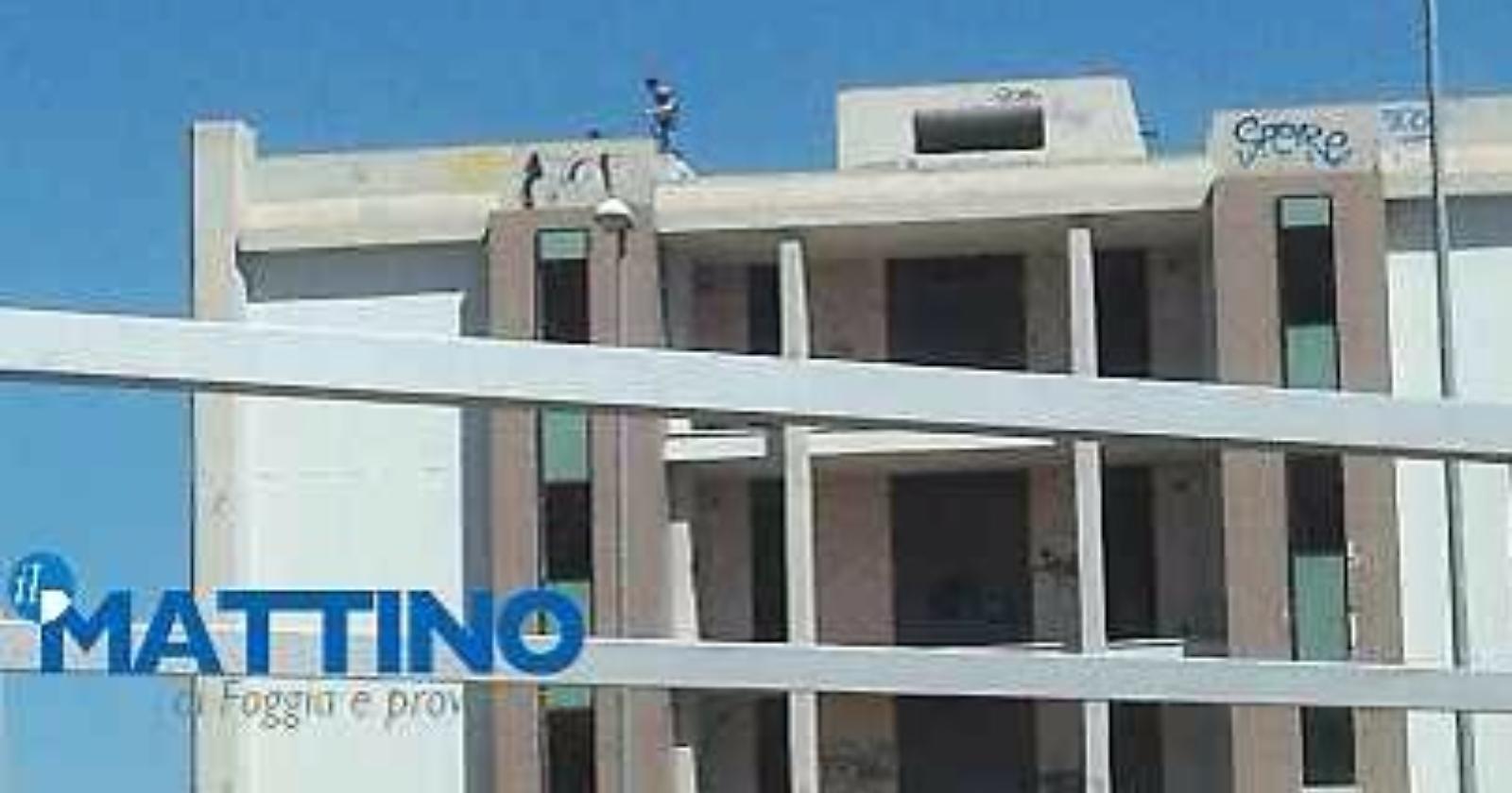 Cadavere senza nome: si segue la pista del nome sull'agenda