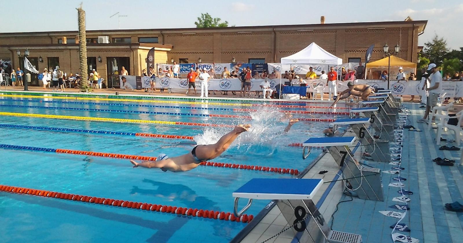 Piscine piene di medaglie per i ragazzi del 6° Campionato di Nuoto della FISDIR