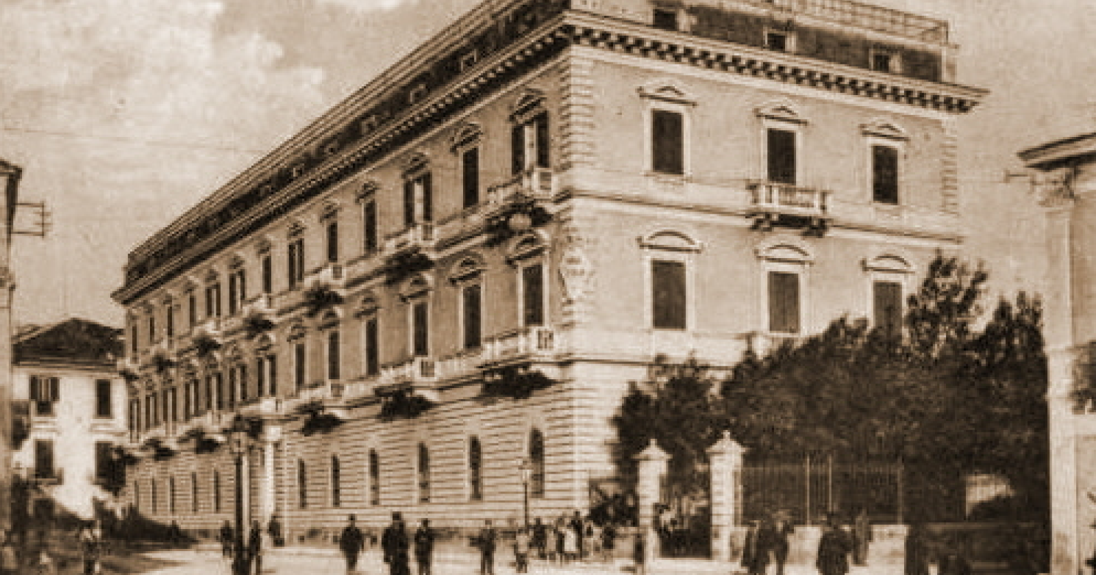 Oggi, 9 Luglio 1970, viene istituita l'Accademia di Belle Arti di Foggia
