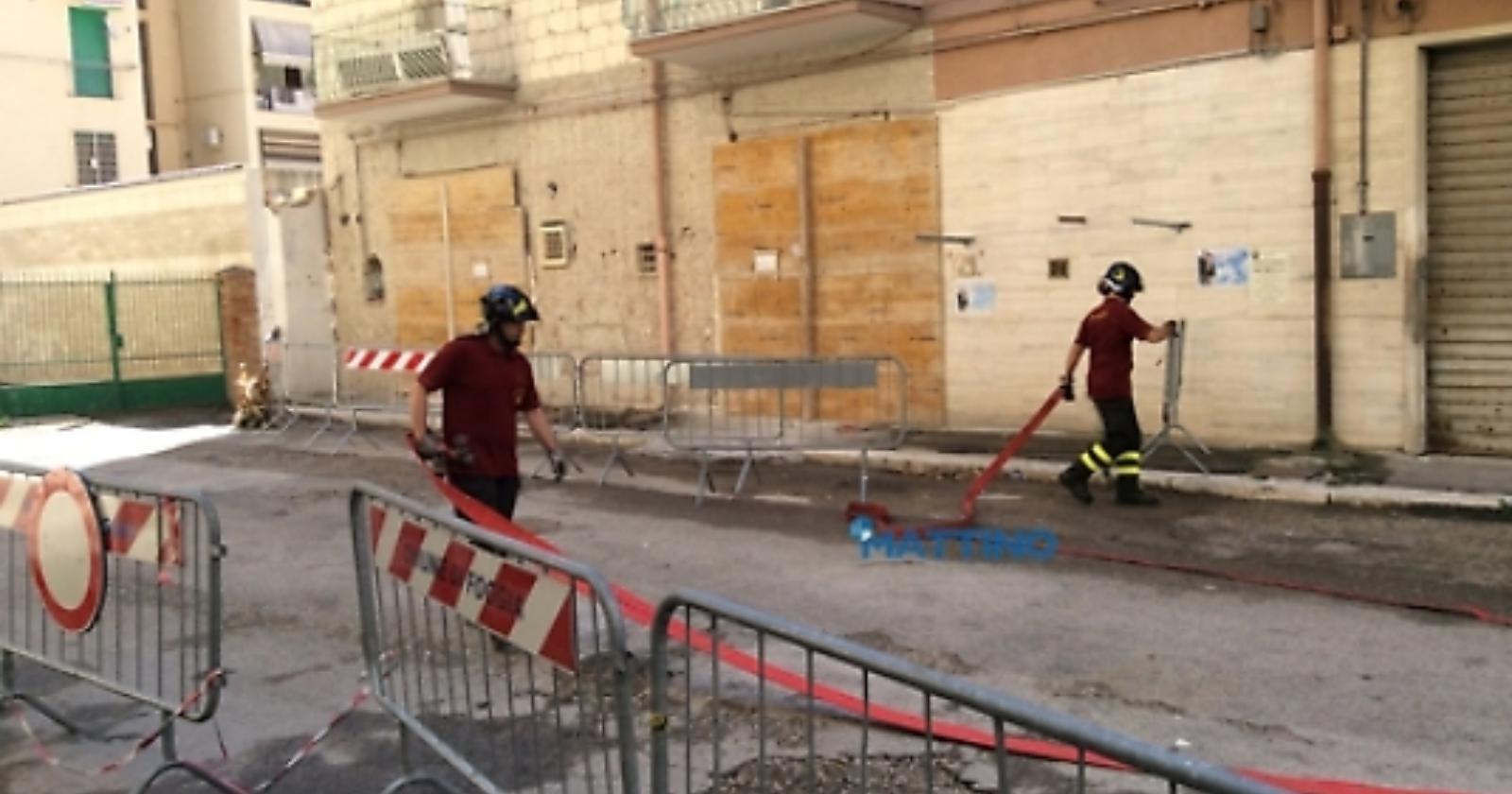 Crollo Via De Amicis, anche stamani prove di staticità