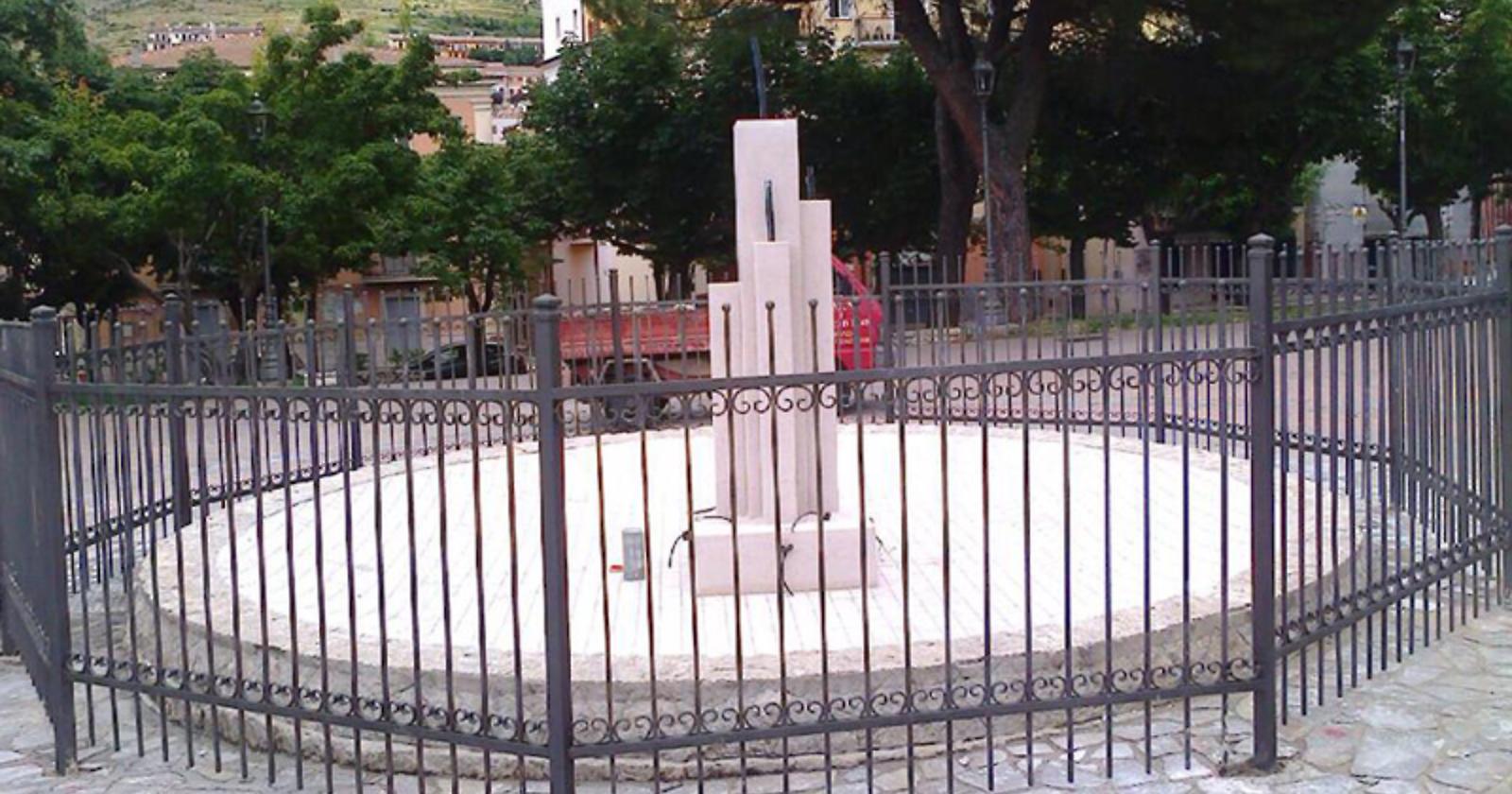 A San Marco vandalizzano la nuova fontana, Cera perde le staffe: «Coglioni, bastardi: pagheranno!»