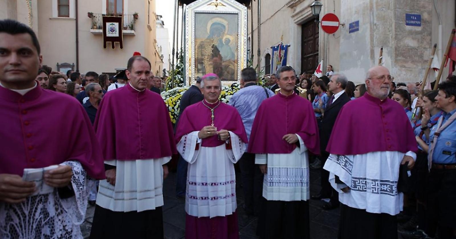 L'abbraccio di Manfredonia alla Madonna di Siponto: questa sera Mango chiude la grande festa
