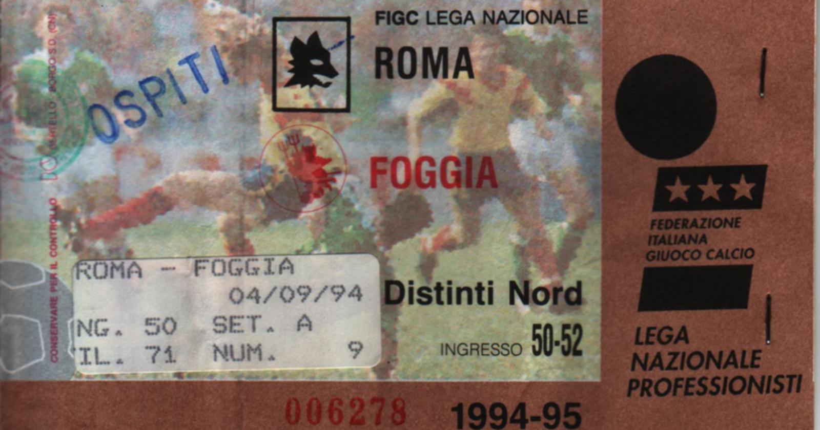 Oggi, 4 settembre 1994, il primo gol di Totti in serie A.  Lo segna all'Olimpico contro il Foggia: in porta c'era Mancini
