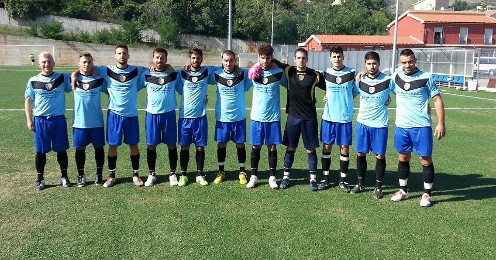 La "prima" della Madre Pietra Apricena termina a reti bianche