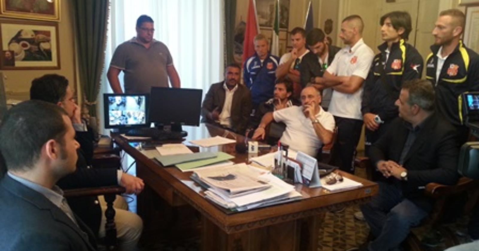 La lunga storia del San Severo calcio: il sindaco Miglio rigetta le dimissioni di Dell'Aquila