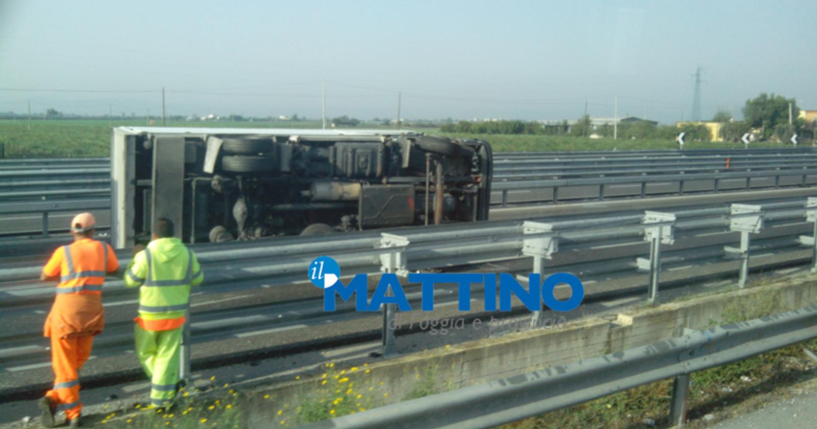 Incidente sulla SS 16, in direzione Foggia. Traffico bloccato