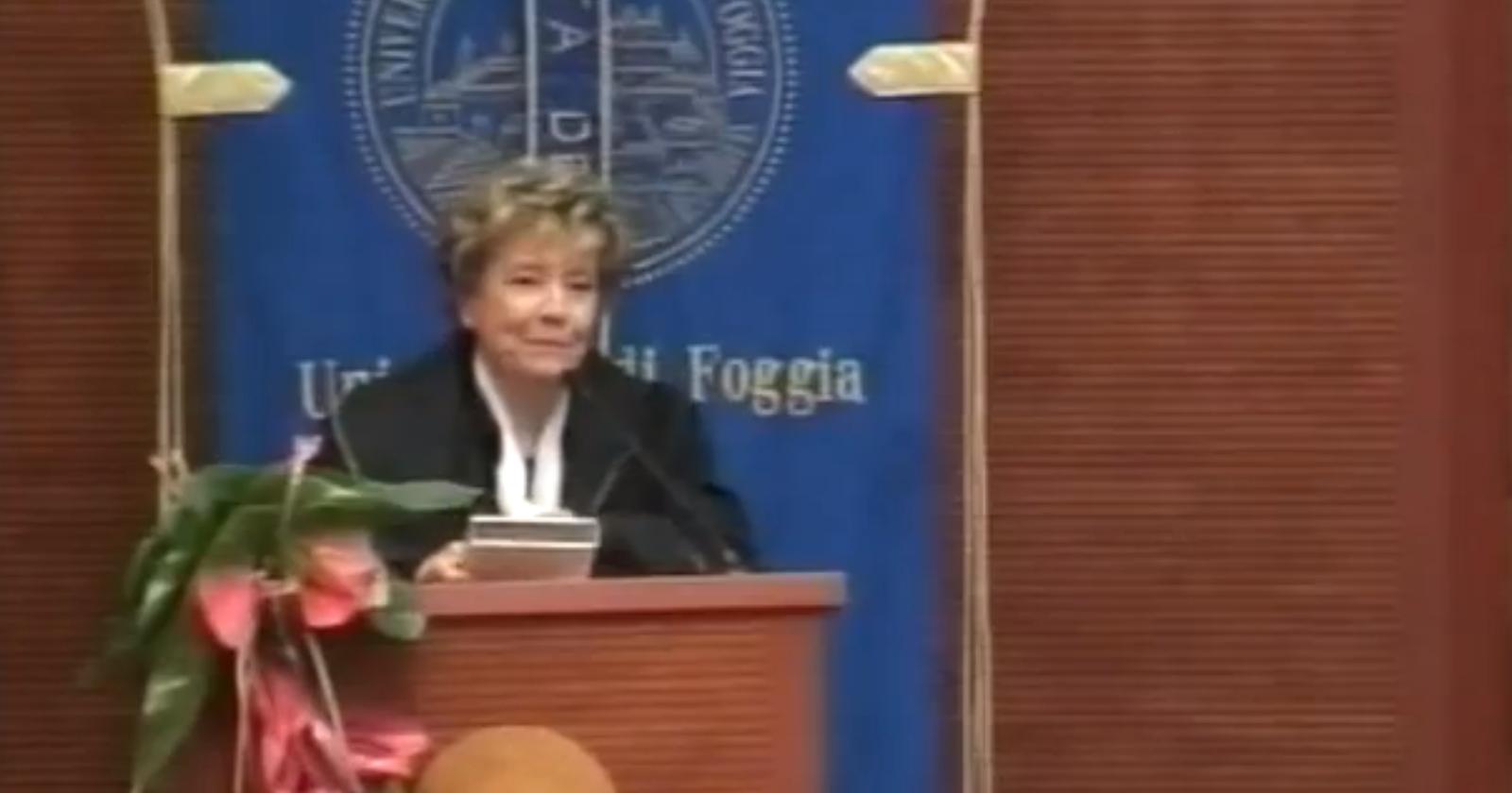 Oggi, 18 novembre 2010, Dacia Maraini a Foggia per ricevere da UniFg la laurea ad honorem 