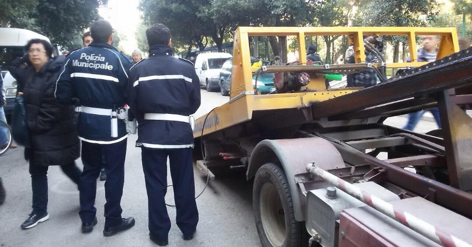 Fiera di Santa Caterina: stop agli abusivi, blitz dei Vigili Urbani