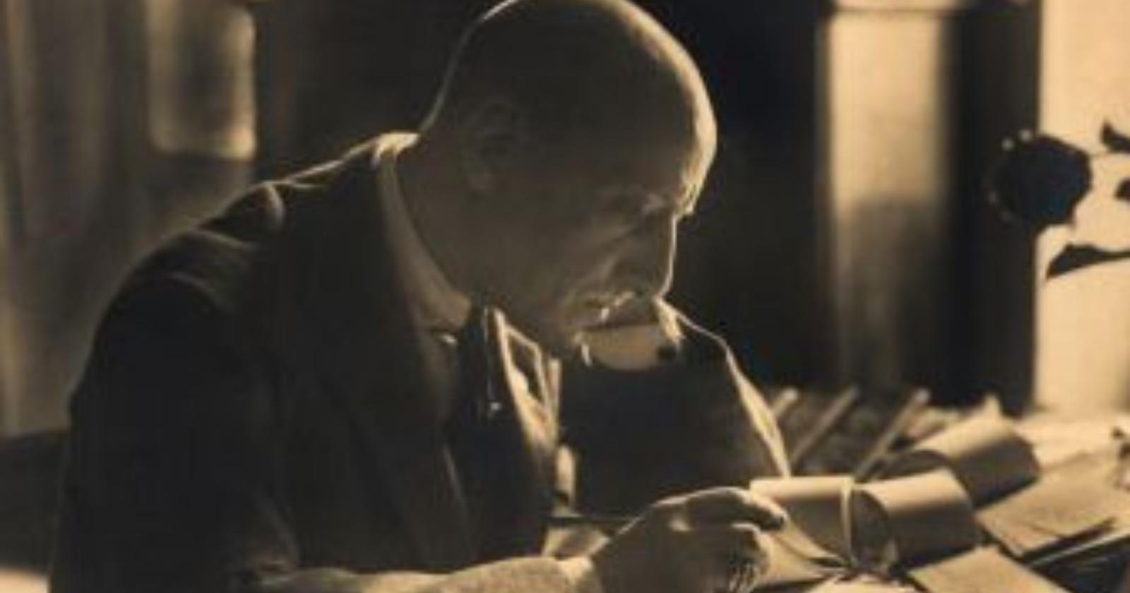 Oggi, 28 novembre 1924, D'Annunzio scrive a Padre Pio: «Mio fratello...»