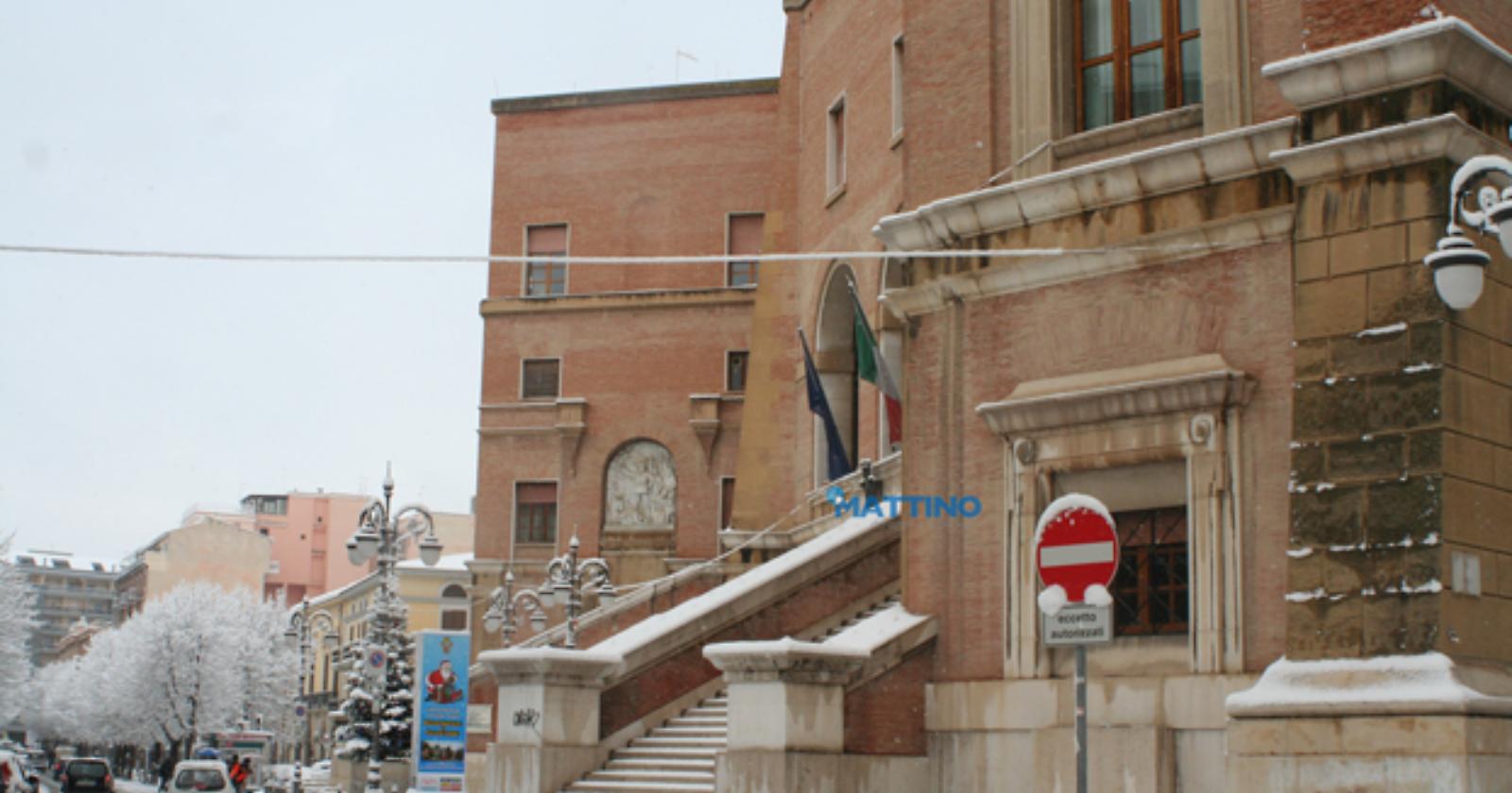 Emergenza neve, il Comune di Foggia si mobilita: riscaldamento nelle scuole 48 ore prima del rientro